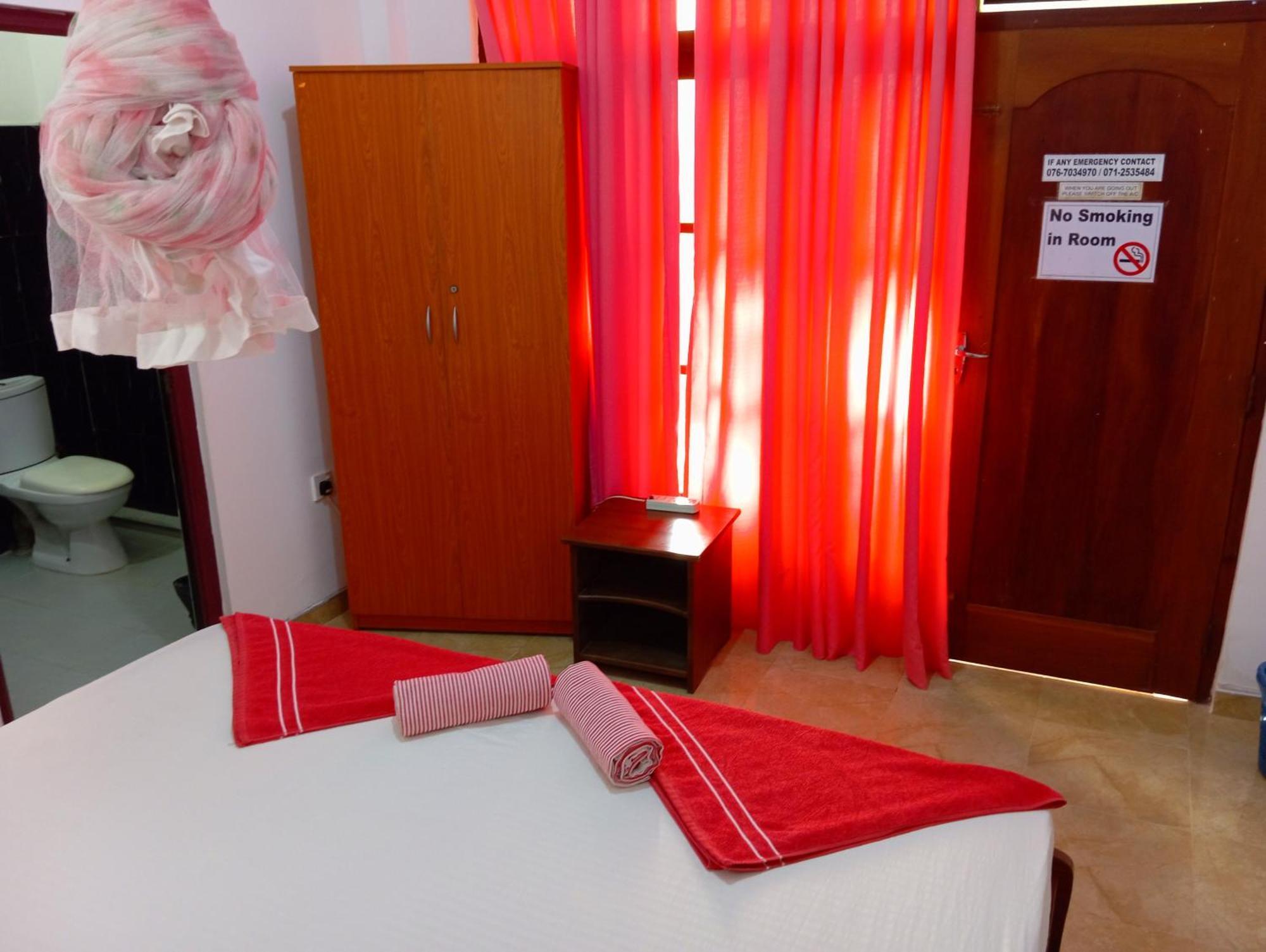 Pearl Resort Mirissa Extérieur photo